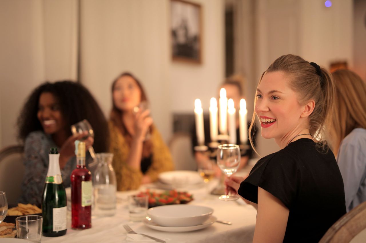 Friends enjoying an easygoing supper together